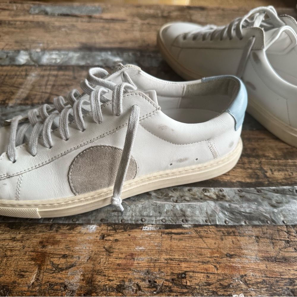 Oliver Cabell. Size 39. Naturally distressed. Work 2-3 times. Great condition.